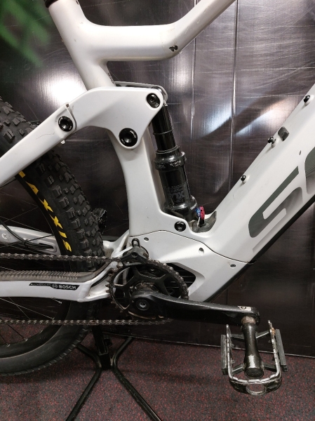 VTT SCOTT STRIKE ERIDE électrique tout suspendu