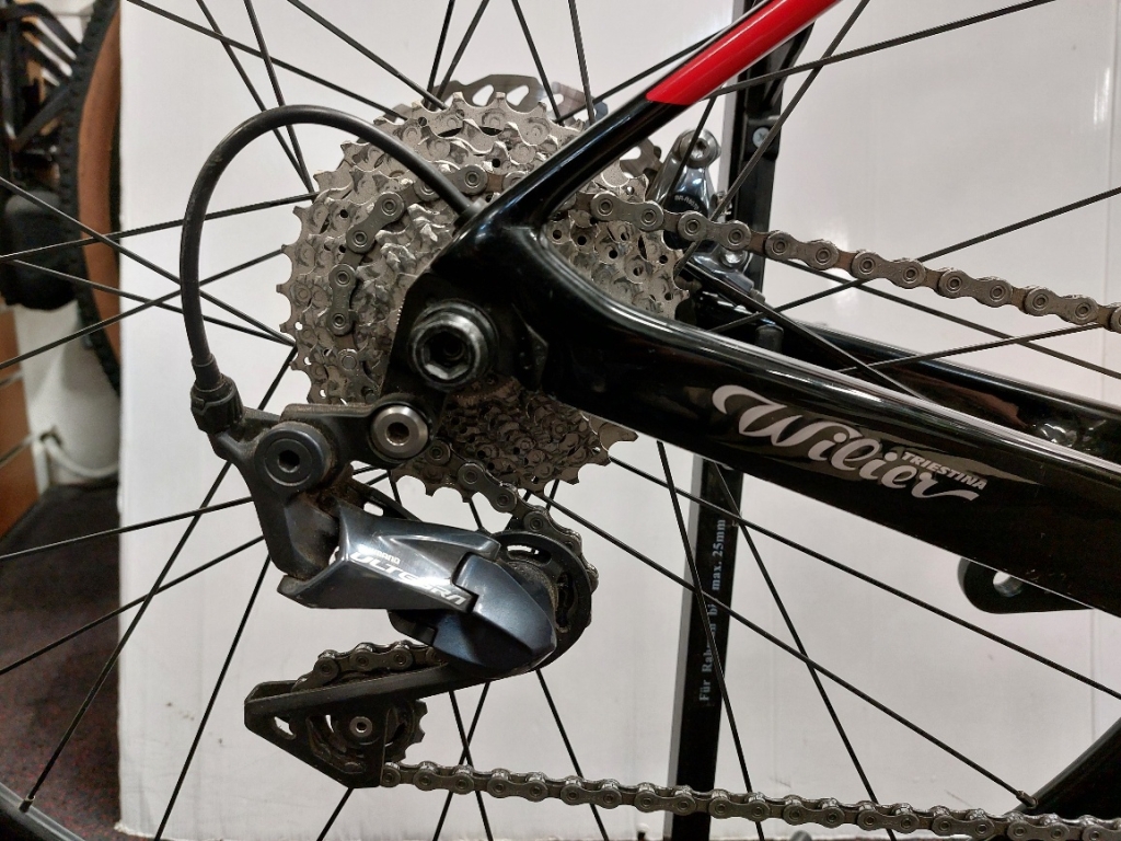 Vélo électrique course Wilier Cento 1 Hybrid