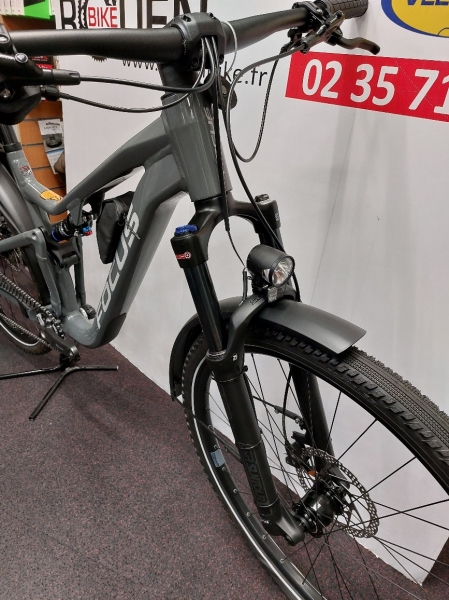 VTT tout suspendu Focus Thron 6.8 EQP